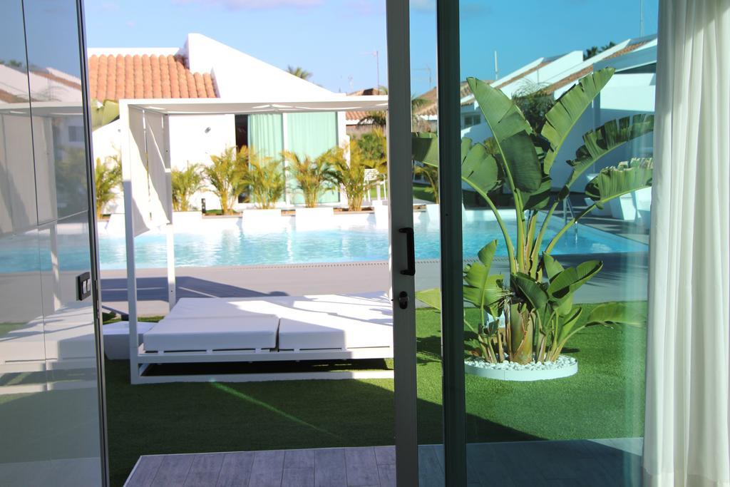 Seven Hotel & Wellness - Gay Men Only Maspalomas  Bagian luar foto